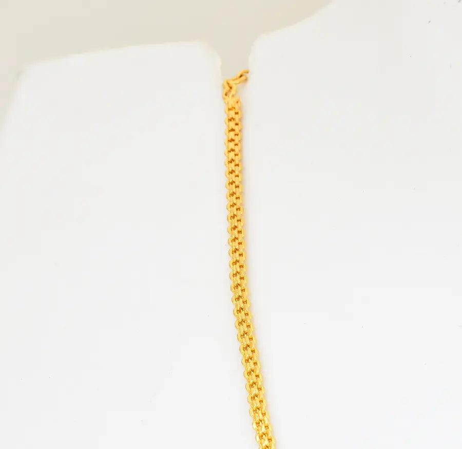 White Elegant Locket With Chain - U12283