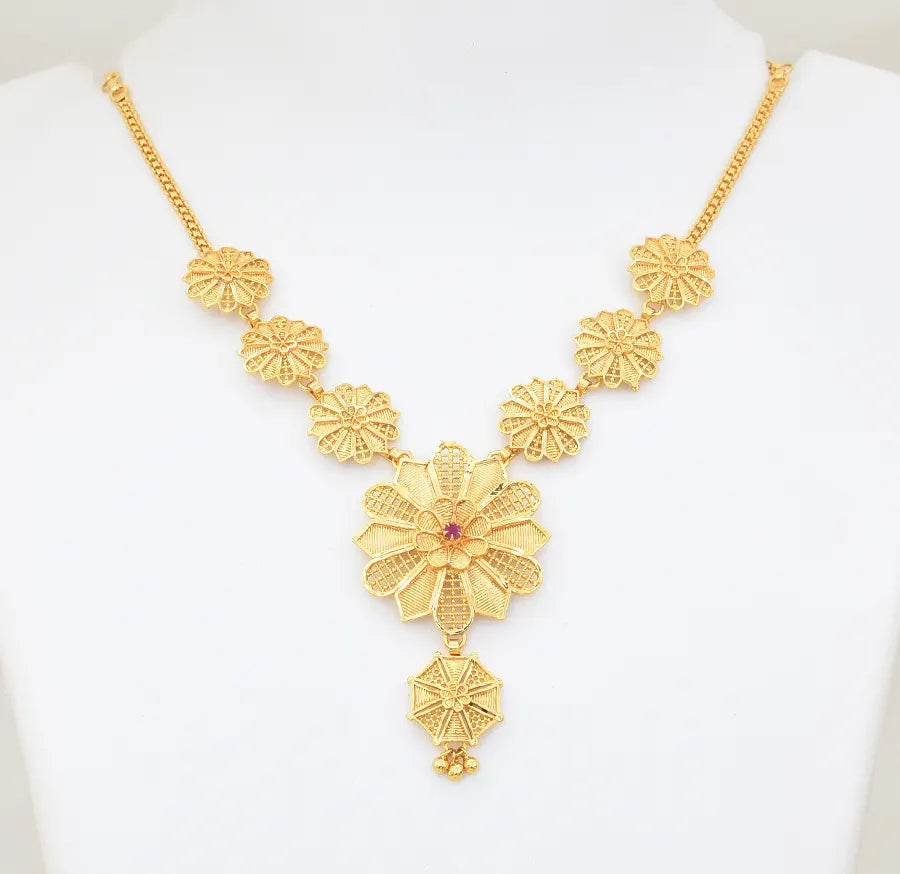 Magenta Narcissus Flower Short Necklace - W121048