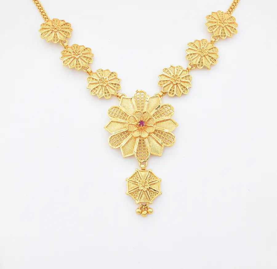 Magenta Narcissus Flower Short Necklace - W121048