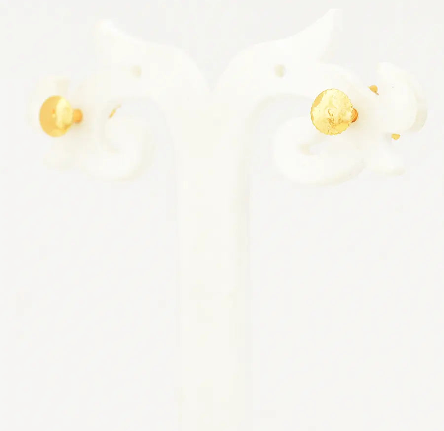 White 7 Stone Stud - V04497